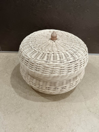 Atelier bonbonnière en rotin