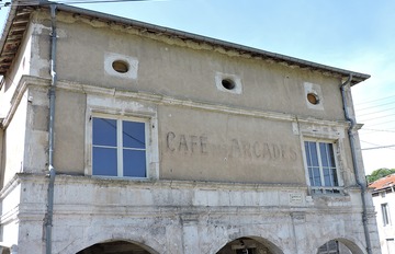 Photo Façade remarquable : cafe des arcades