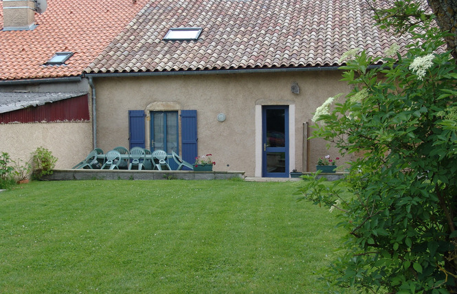 Gîte la glycine 5 - Lachaussée