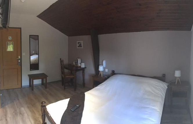 Hôtel-restaurant le relais de la Voie Sacrée 3 - Les Trois-Domaines