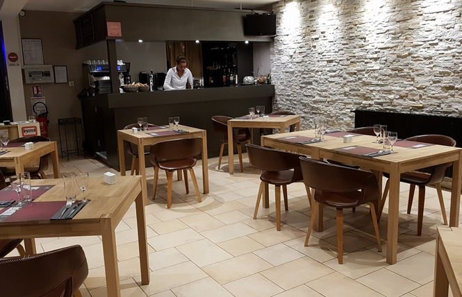 Hôtel-restaurant le relais de la Voie Sacrée 2 - Les Trois-Domaines