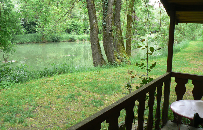 Chalet sur le bord de l'étang 4 - Sampigny