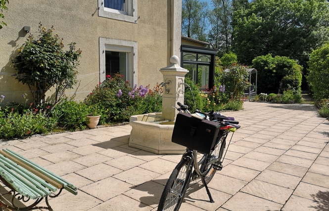 Chalet sur le bord de l'étang 5 - Sampigny